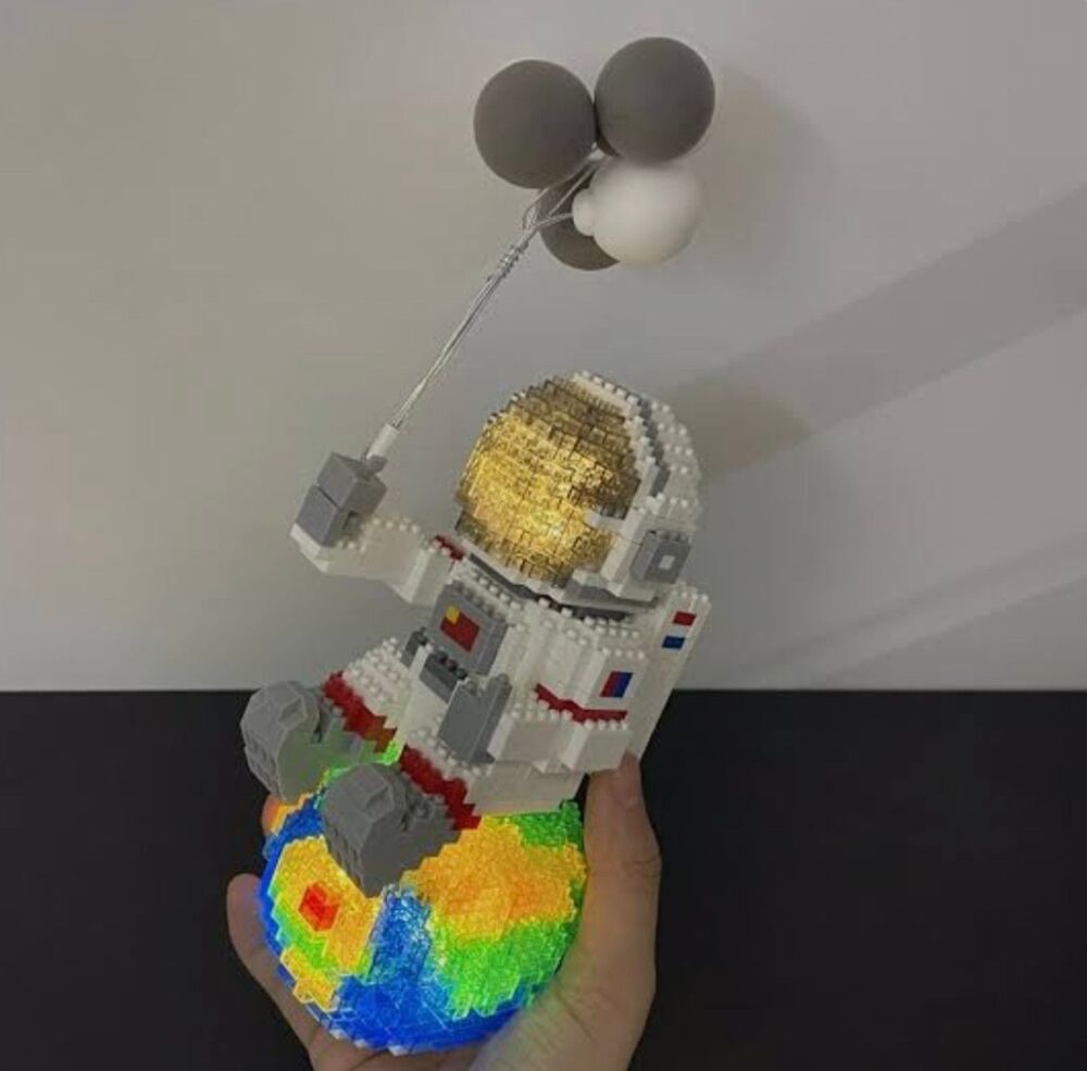 Astronaut World 3D LED Lighted Mini Building Block Brick Toy Set Model Space